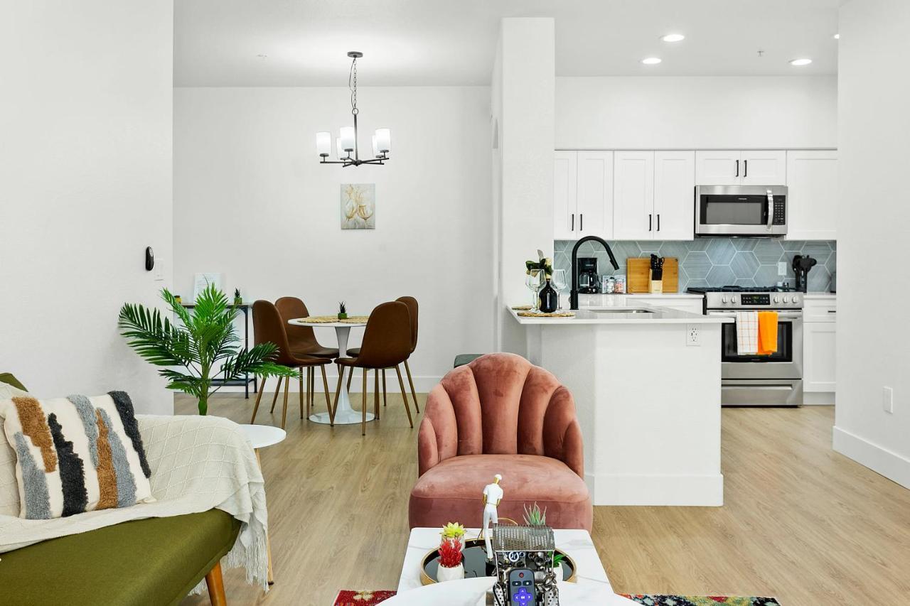 Cozysuites Glendale By The Stadium With Pool 10 Exterior photo