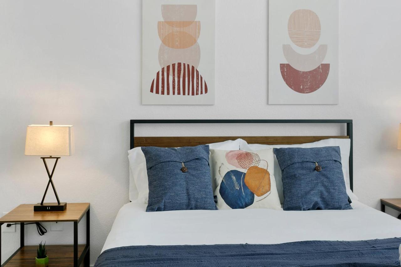 Cozysuites Glendale By The Stadium With Pool 10 Exterior photo