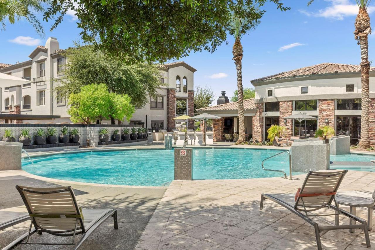 Cozysuites Glendale By The Stadium With Pool 10 Exterior photo