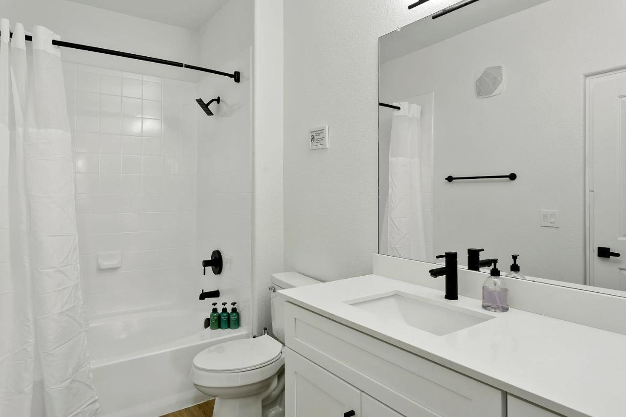 Cozysuites Glendale By The Stadium With Pool 10 Exterior photo
