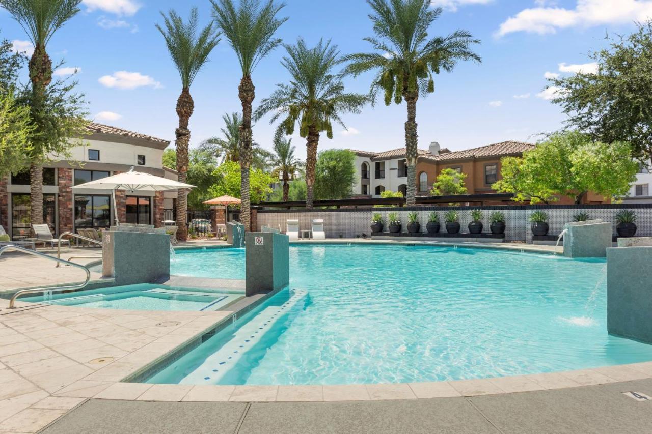 Cozysuites Glendale By The Stadium With Pool 10 Exterior photo