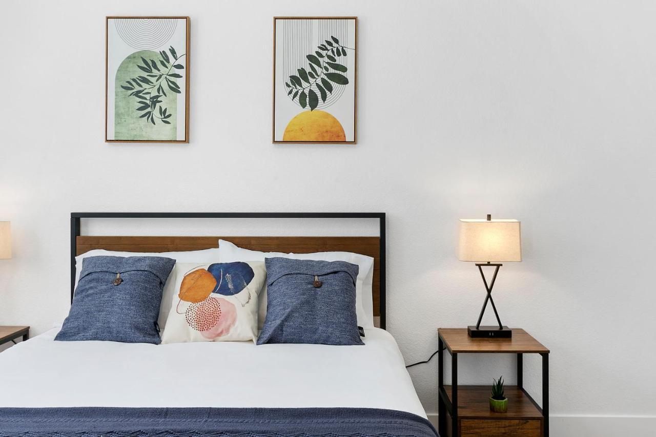 Cozysuites Glendale By The Stadium With Pool 10 Exterior photo