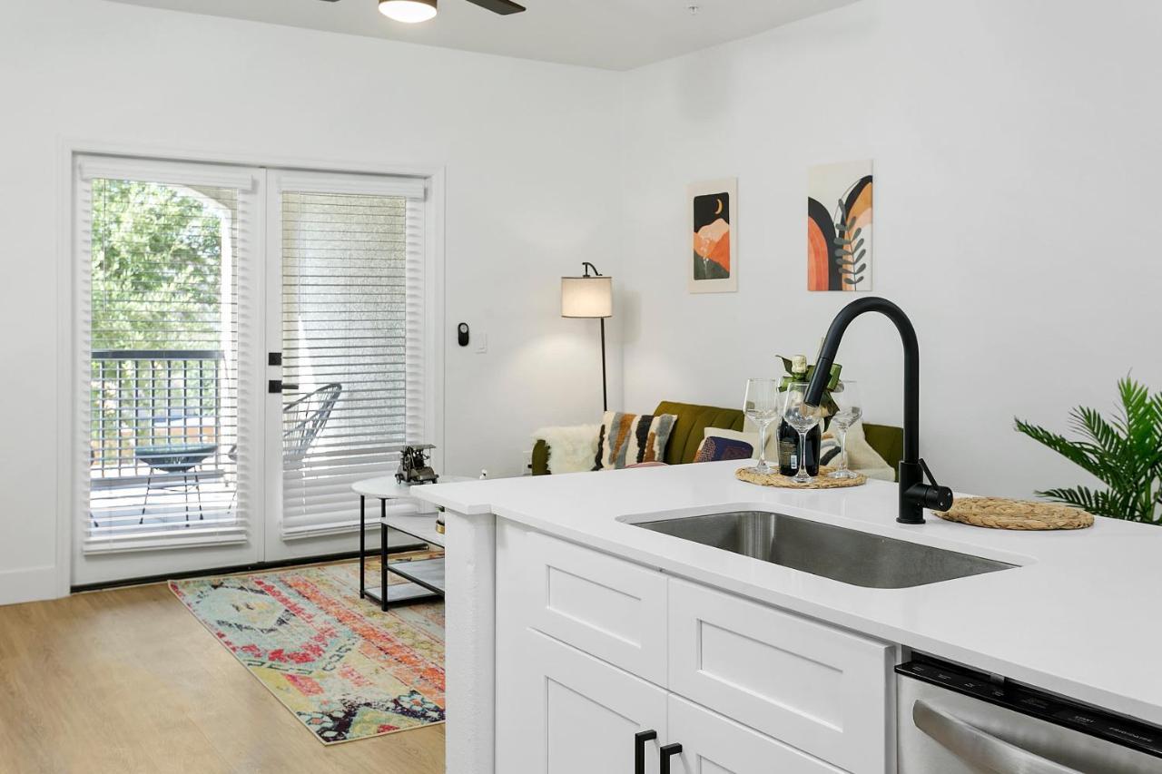 Cozysuites Glendale By The Stadium With Pool 10 Exterior photo